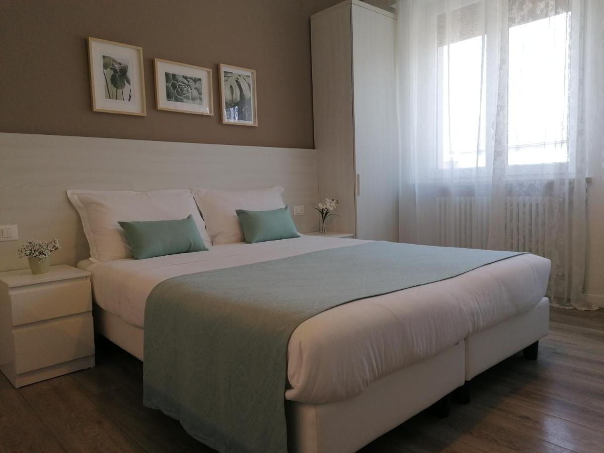 Bed Da Anna Hotel Peschiera del Garda Exterior foto
